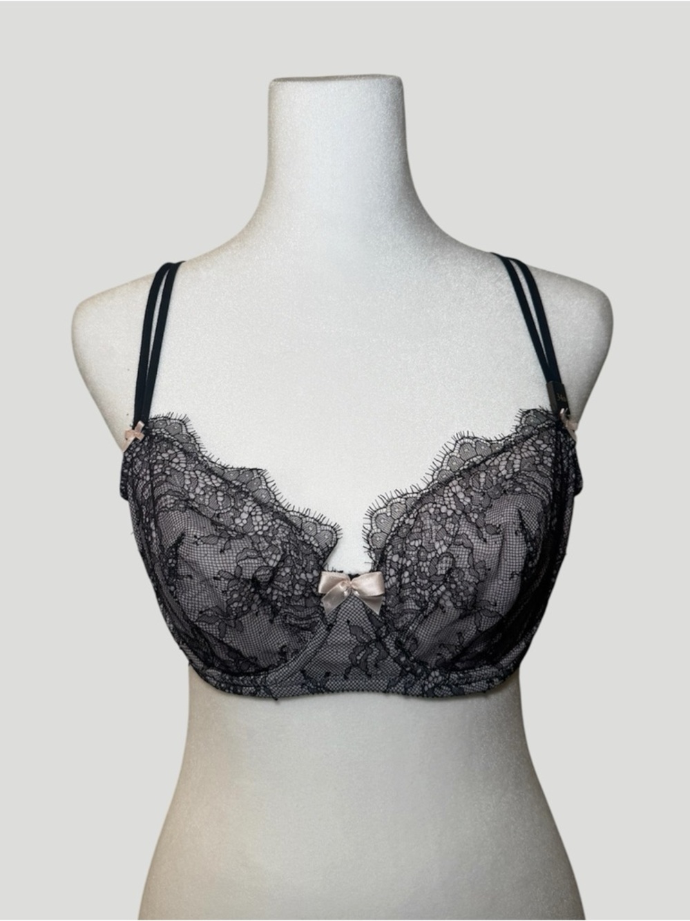 Victoria's Secret Very Sexy Unlined Lace Demi Bra Black & Purple w/ Bow Details